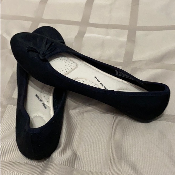 π»π» SO Memory Foam Black Flats Size 9 EUC π»π»